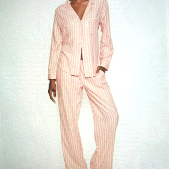 Victoria's Secret Other - BNWT Victoria secret pajama set